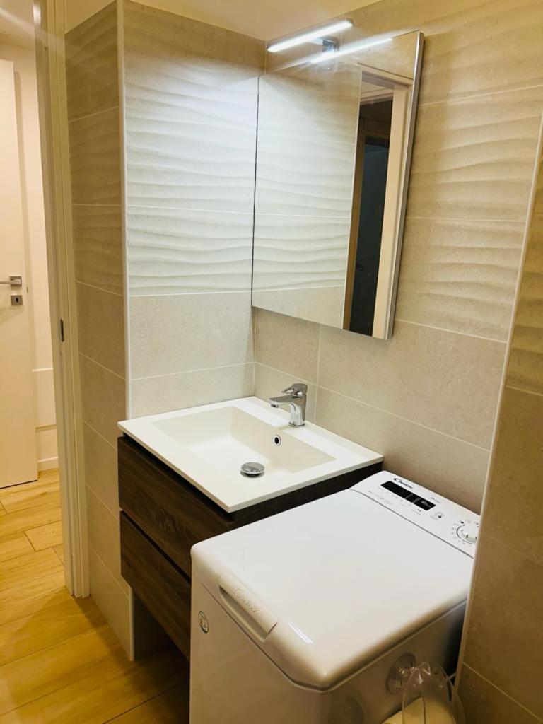 Easy Room Italy Rogoredo Milão Exterior foto